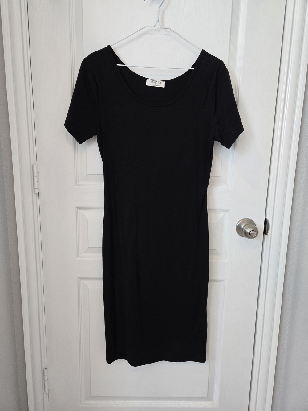 Zenana Outfitters Black Scoop Neck Midi Dress